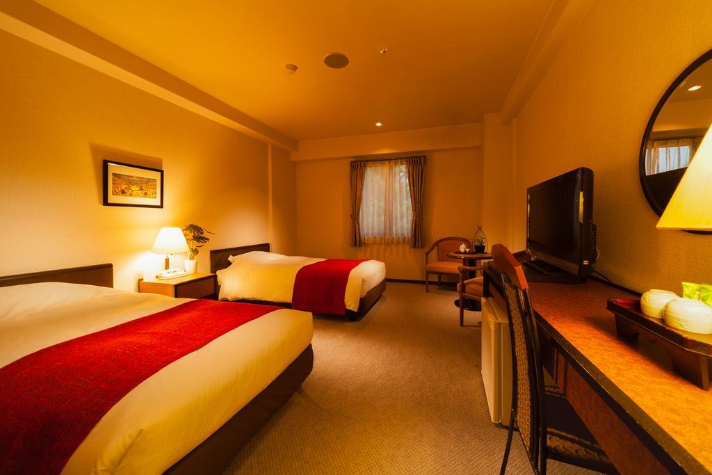 Hakuba Springs Hotel Bagian luar foto