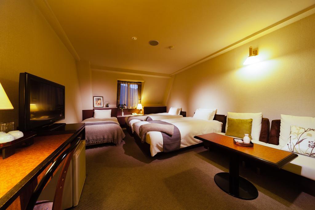 Hakuba Springs Hotel Bagian luar foto