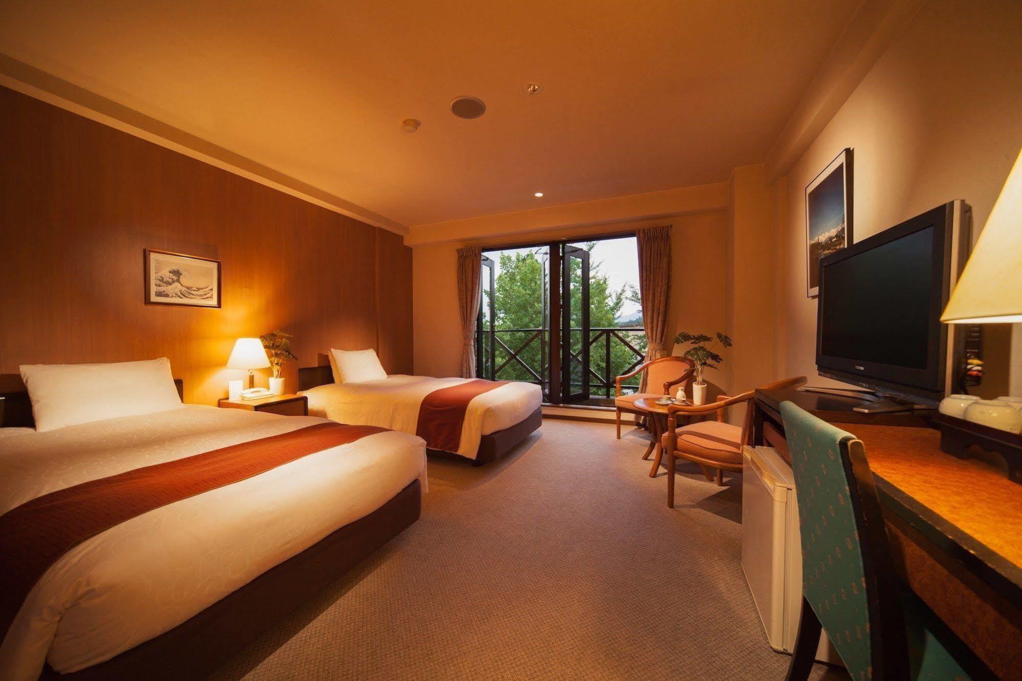 Hakuba Springs Hotel Bagian luar foto